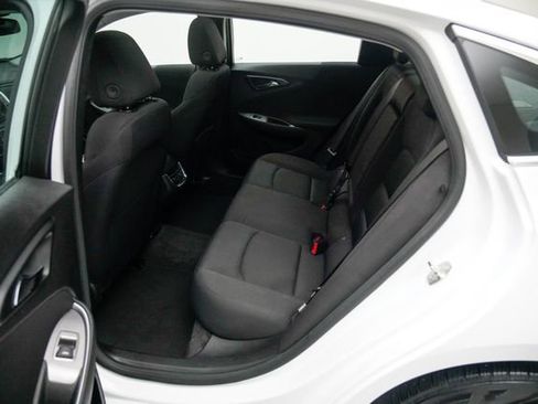 Used 2024 Chevrolet Malibu LT image 24