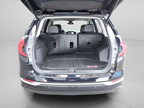 Used 2021 GMC Terrain Denali w/ Denali Premium Package image 11