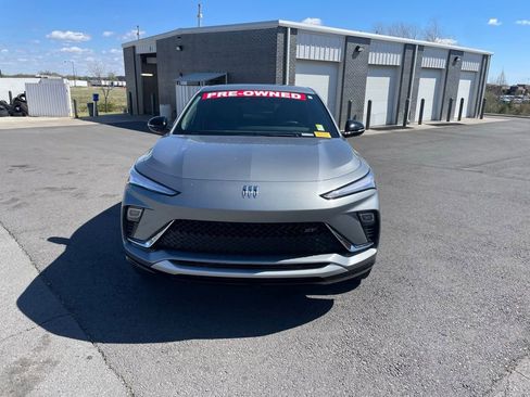 Used 2025 Buick Envista Sport Touring w/ Convenience I Package image 2