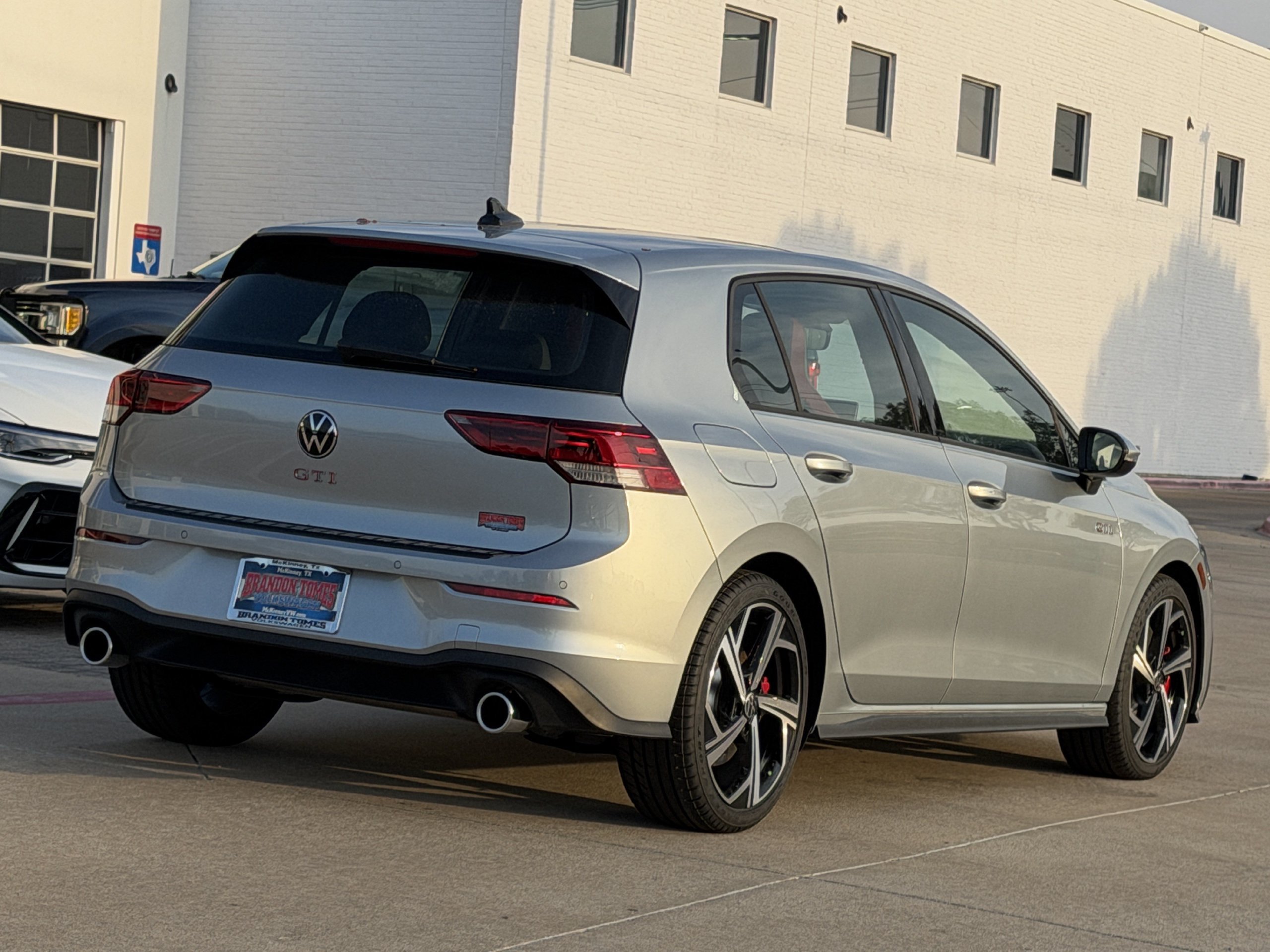 New 2026 Volkswagen GTI SE FWD image 6