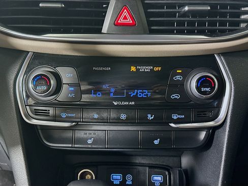 Used 2019 Hyundai Santa Fe Limited image 23