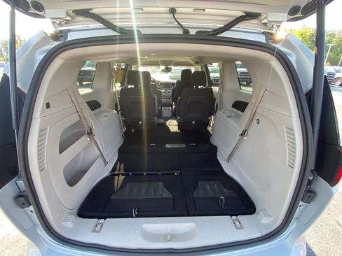 Used 2023 Chrysler Voyager LX FWD image 25