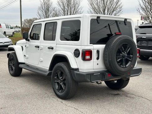 Used 2020 Jeep Wrangler Unlimited Sahara image 5