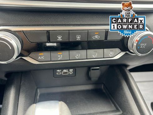 Used 2025 Nissan Altima 2.5 SV FWD image 41