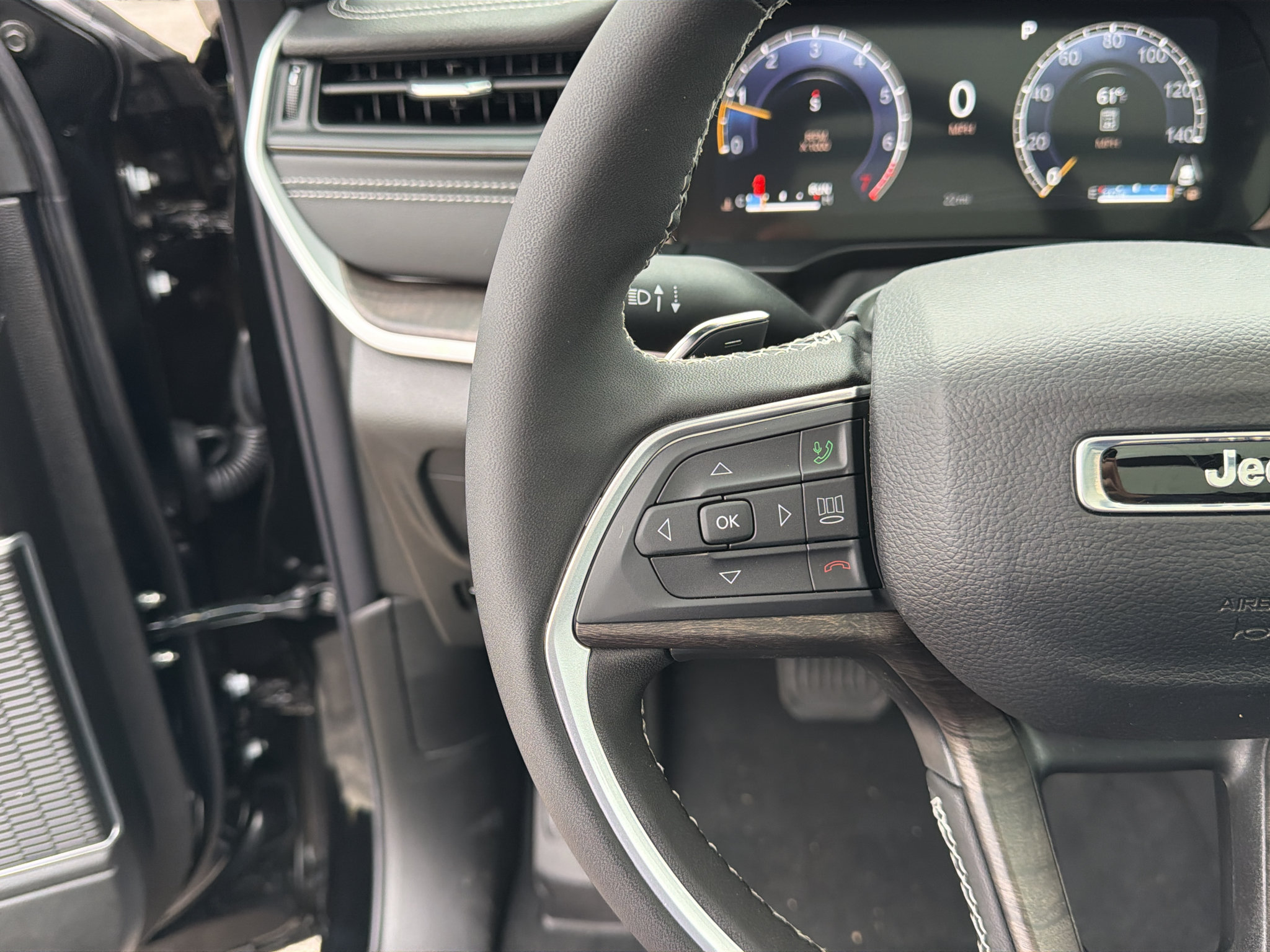 New 2027 Jeep Grand Cherokee Limited AWD/4WD image 32
