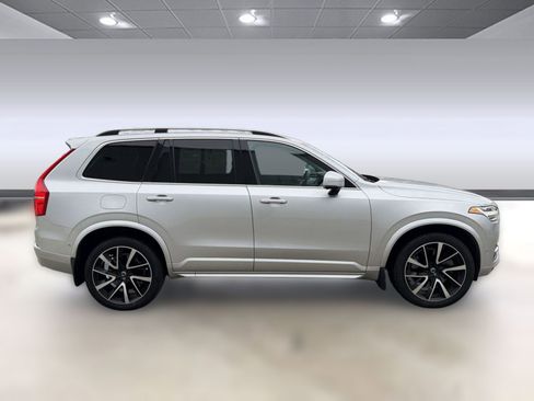 Used 2018 Volvo XC90 T8 Momentum w/ Convenience Package image 8