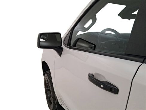 Used 2023 Chevrolet Silverado 1500 LT Trail Boss image 10