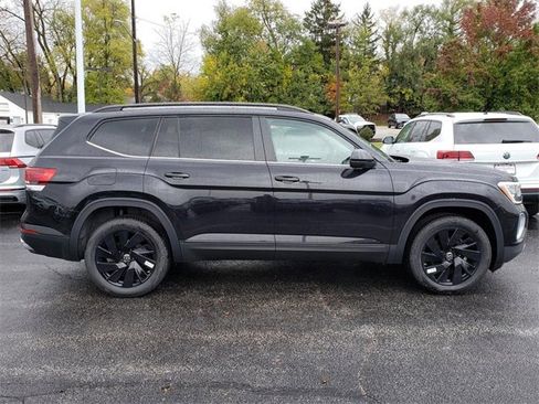 New 2026 Volkswagen Atlas SE image 2