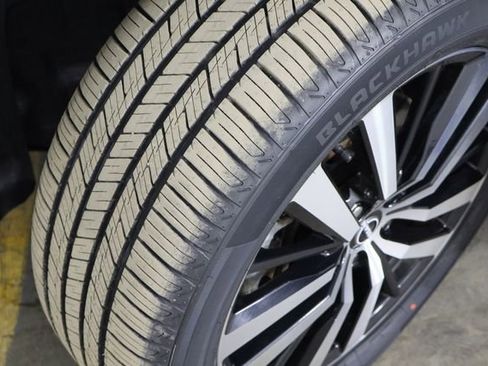 Used 2024 Nissan Pathfinder Platinum w/ Cargo Package image 46