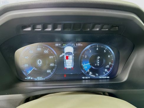 Used 2020 Volvo XC90 T5 Momentum w/ Protection Package Premier FWD image 12