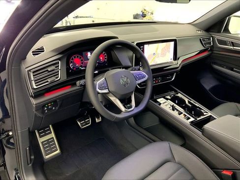 New 2026 Volkswagen Atlas Cross Sport SEL R-Line image 3