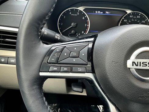 Used 2019 Nissan Altima 2.5 SV image 11