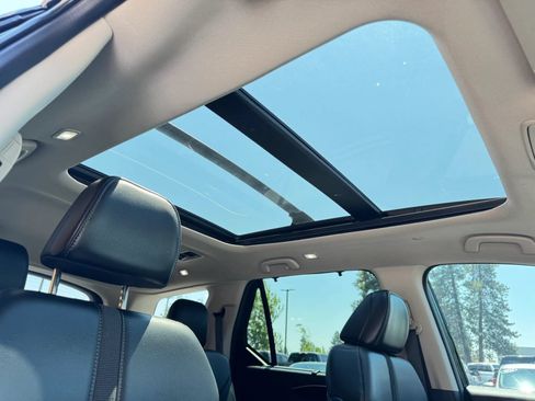 Used 2023 Honda Pilot Touring image 26