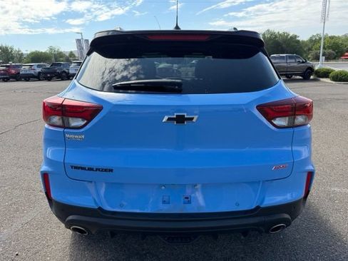 Used 2023 Chevrolet TrailBlazer RS w/ Sun and Liftgate Package FWD image 6