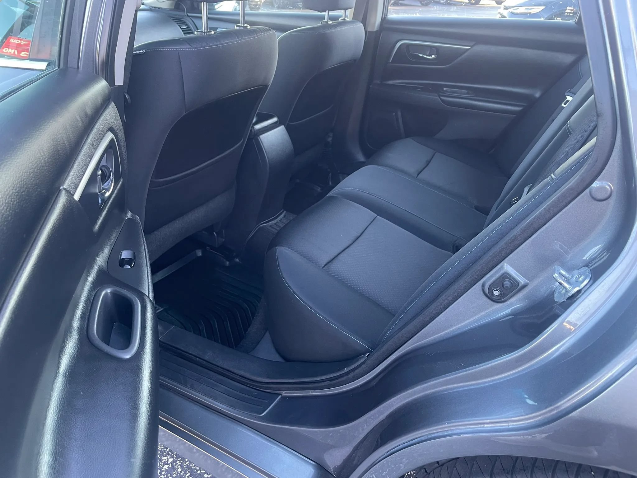 Used 2017 Nissan Altima 2.5 SV FWD image 18