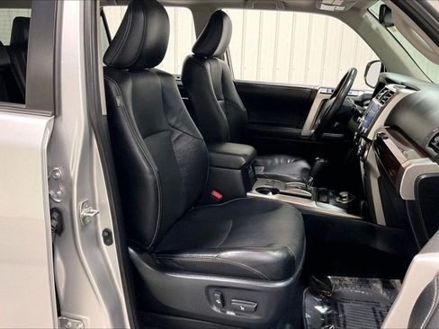 Used 2022 Toyota 4Runner Limited AWD/4WD image 7