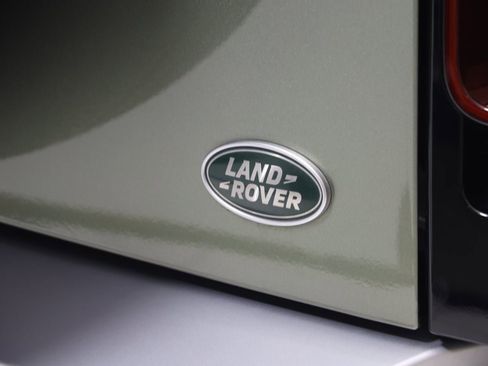 Used 2023 Land Rover Defender 110 S image 60