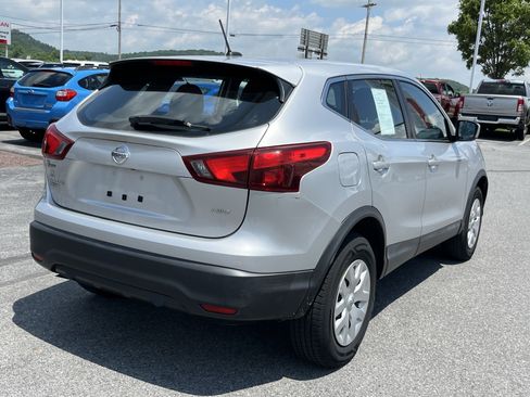 Used 2018 Nissan Rogue Sport S AWD/4WD image 5