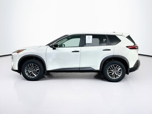 Used 2023 Nissan Rogue S AWD/4WD image 4