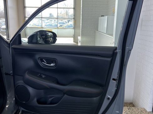 Used 2025 Honda HR-V Sport image 14