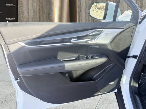 Used 2024 Cadillac XT5 Premium Luxury image 57
