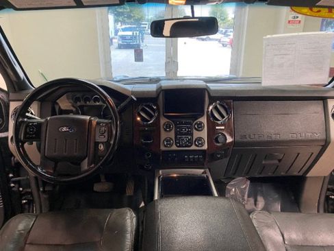 Used 2013 Ford F250 Lariat w/ Chrome Pkg RWD image 14