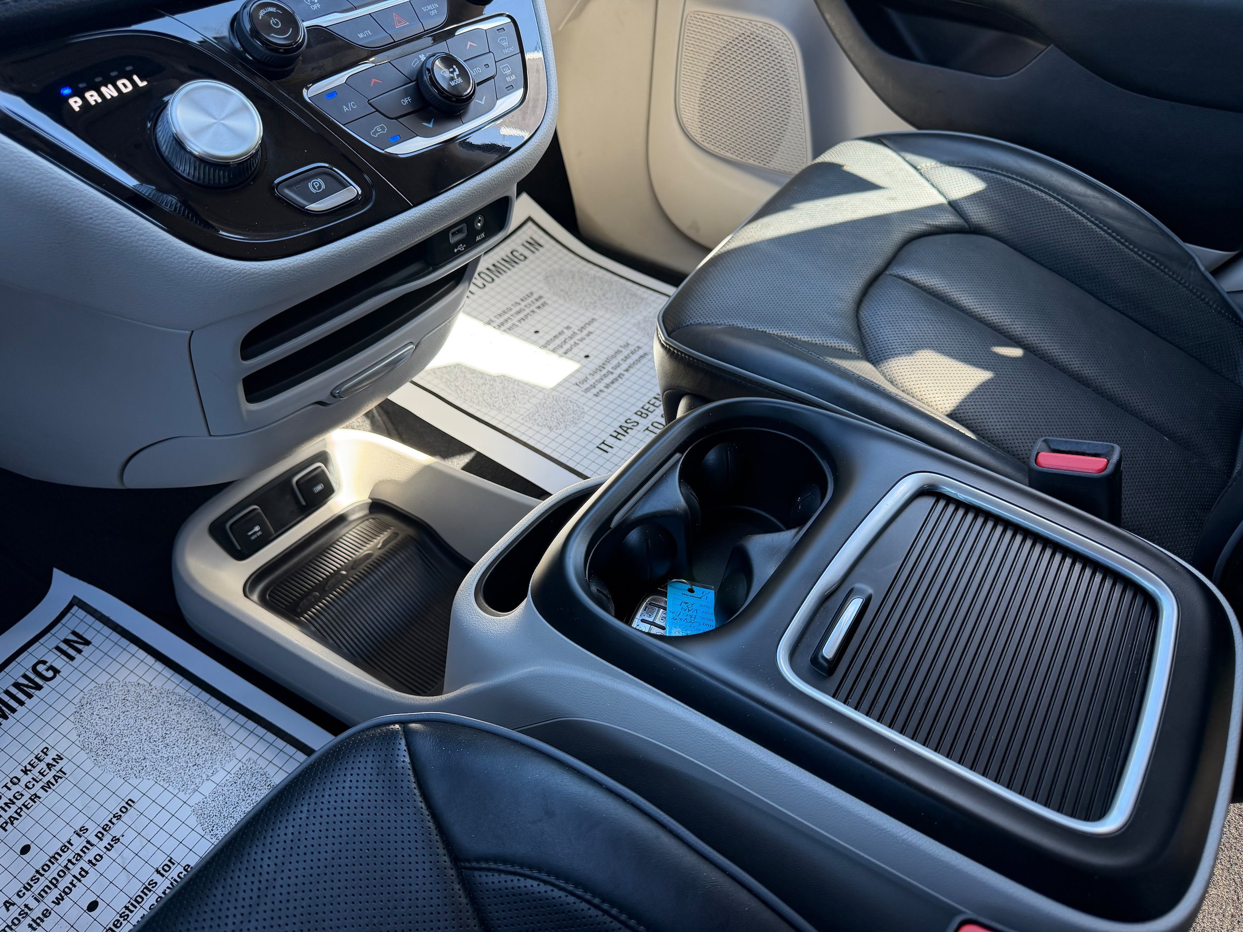 Used 2019 Chrysler Pacifica Limited FWD image 18