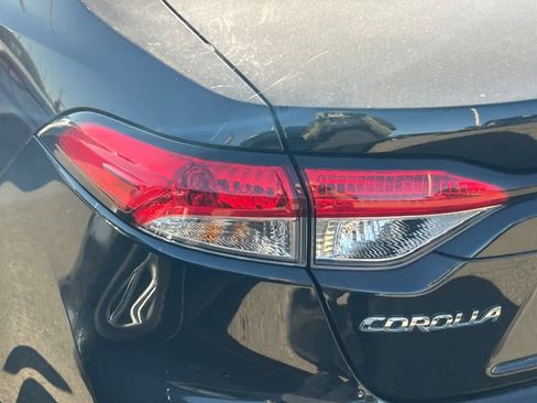 Used 2022 Toyota Corolla LE FWD image 20