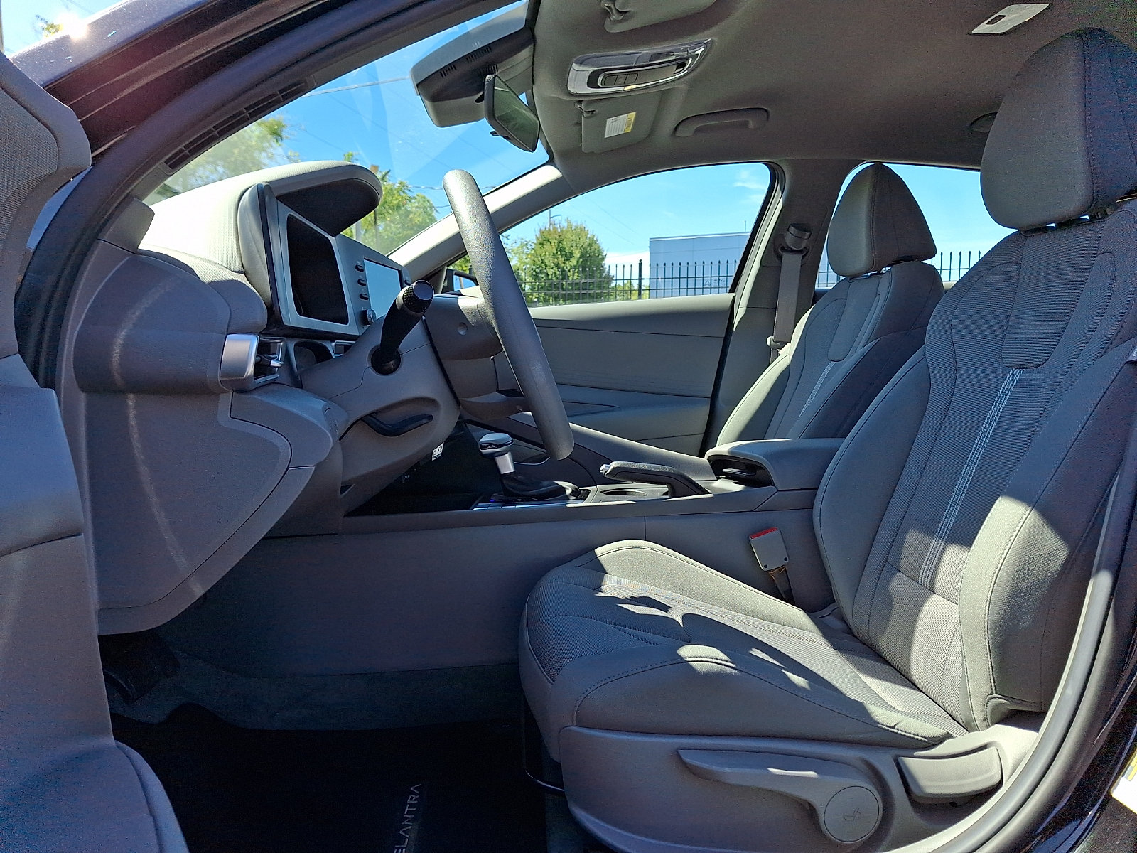 Certified 2026 Hyundai Elantra SE FWD image 14
