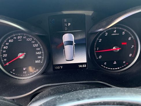 Used 2019 Mercedes-Benz GLC 300 4MATIC image 5
