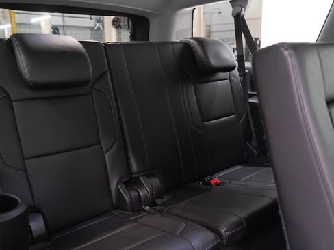 Used 2019 GMC Yukon XL SLT AWD/4WD image 13