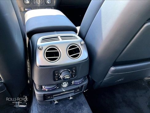 Used 2016 Rolls-Royce Ghost RWD image 29