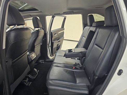 Used 2015 Toyota Highlander XLE AWD/4WD image 25