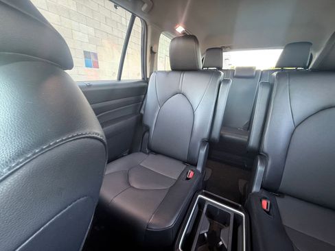 Used 2025 Toyota Grand Highlander XLE image 36