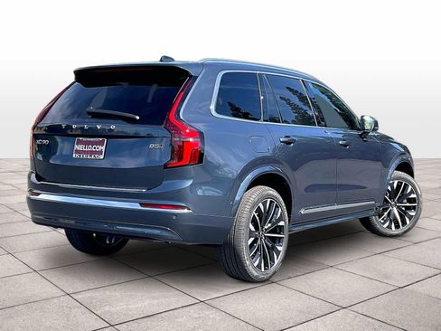 New 2026 Volvo XC90 B5 Plus w/ Protection Package image 4