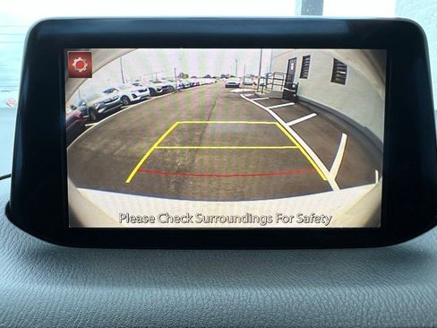 Used 2017 MAZDA MAZDA3 Sport image 30