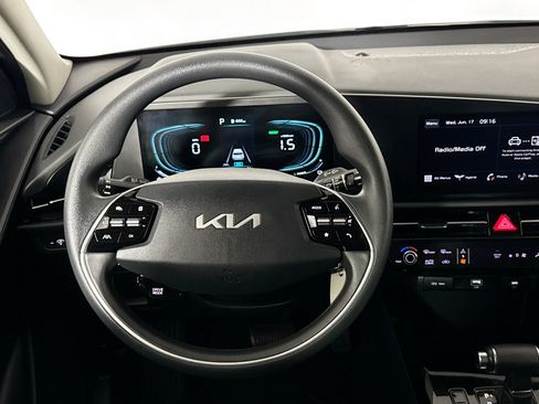 Used 2023 Kia Niro LX FWD image 20