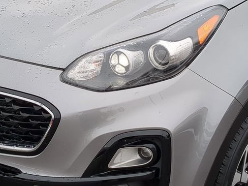 Used 2022 Kia Sportage LX image 13