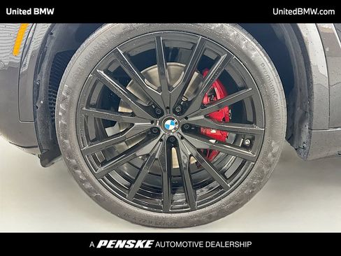 Used 2024 BMW X5 xDrive40i w/ M Sport Package AWD/4WD image 2
