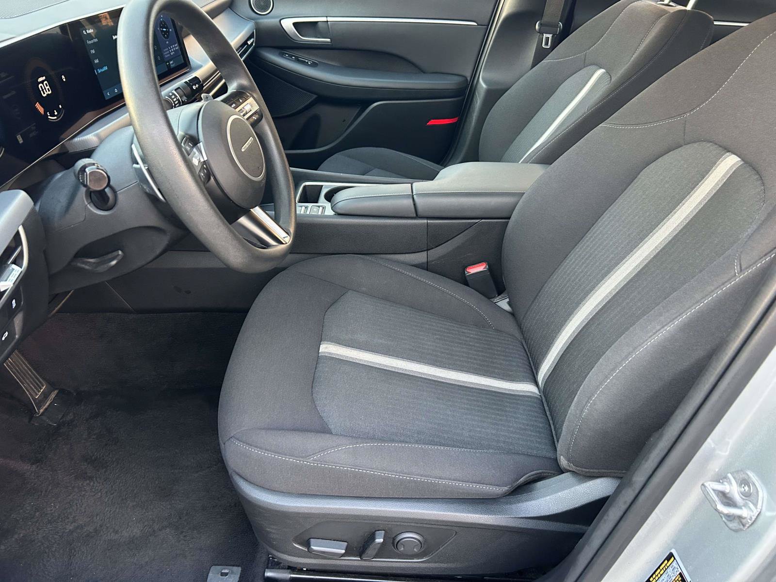 Used 2025 Hyundai Sonata SEL FWD image 14