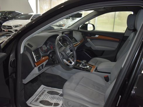 Used 2023 Audi Q5 2.0T Premium w/ Convenience Package AWD/4WD image 18
