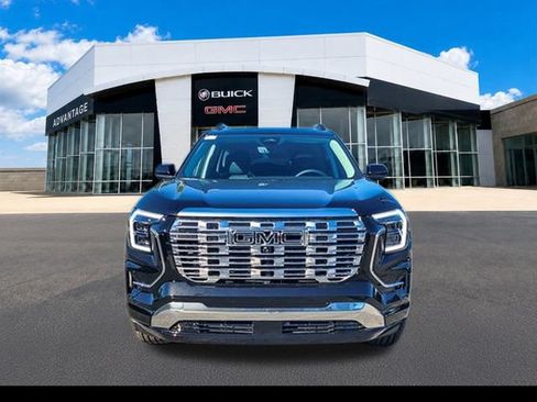 New 2026 GMC Terrain Denali w/ LPO, Black Badging Package AWD/4WD image 4