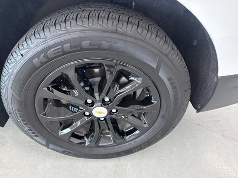 Used 2020 Chevrolet Equinox LS AWD/4WD image 6