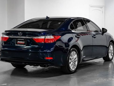 Used 2014 Lexus ES 300h w/ Luxury Package w/Bamboo Trim FWD image 8