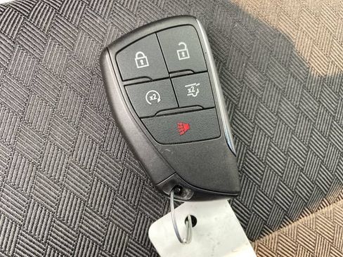 Used 2021 GMC Yukon XL SLE w/ Gmc Pro Safety Plus Package AWD/4WD image 24