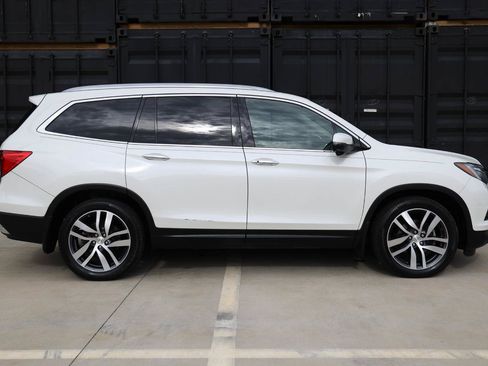 Used 2016 Honda Pilot Touring image 13