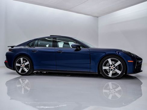 New 2026 Porsche Panamera 4 image 9