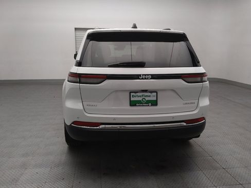 Used 2023 Jeep Grand Cherokee Laredo w/ Trailer Tow Prep Group (B) AWD/4WD image 6