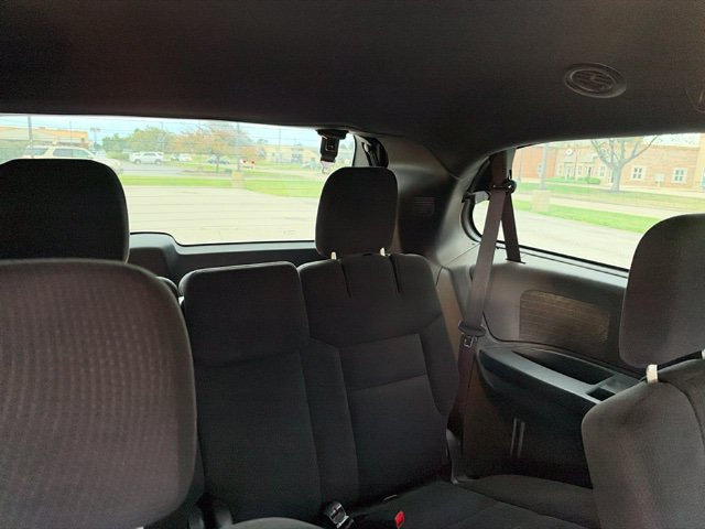 Used 2015 Dodge Grand Caravan SXT w/ Blacktop Package FWD image 8