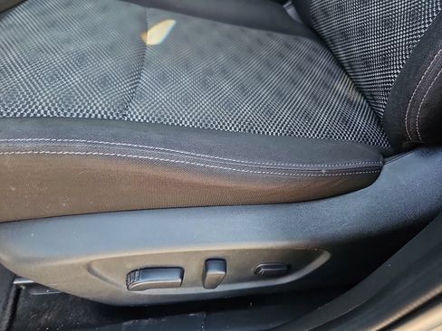 Used 2020 Nissan Rogue Sport SV FWD image 22